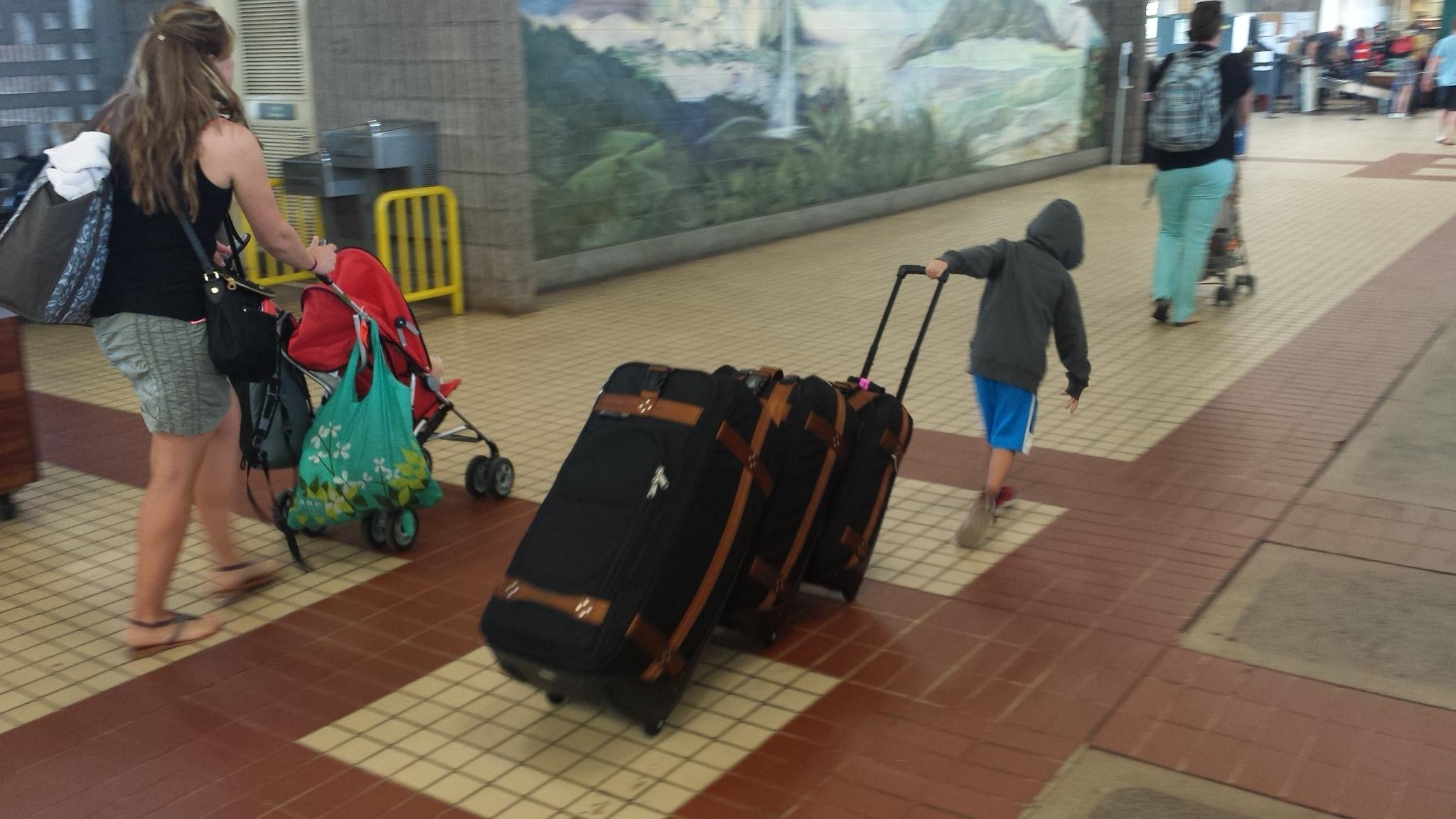 even a 5 year old can opull the Luggage Train